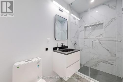 12 Moses Crescent, Markham, ON - Indoor Photo Showing Bathroom