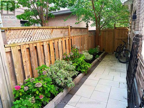 12 Moses Crescent, Markham, ON - Outdoor