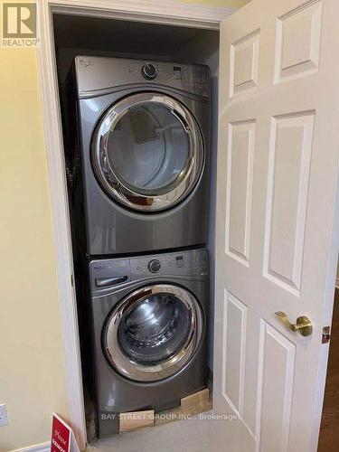 515 - 51 Lower Simcoe Street, Toronto, ON - Indoor Photo Showing Laundry Room