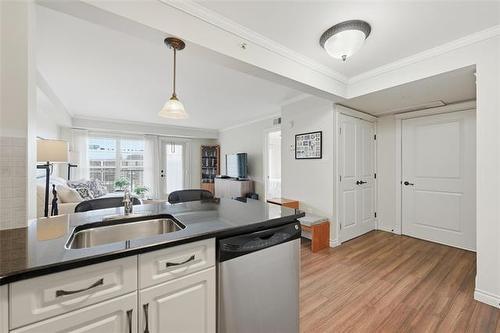 428-40 Dunkirk Dr, Winnipeg, MB 