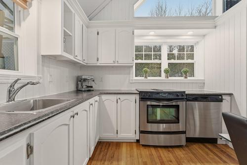 Cuisine - 2000 Ch. Marois, Saint-Denis-De-Brompton, QC - Indoor Photo Showing Kitchen