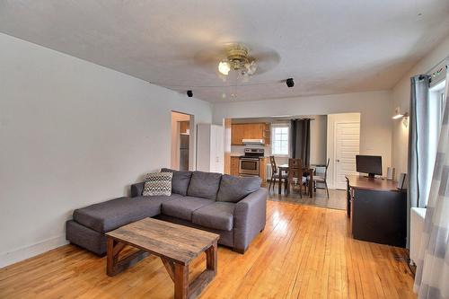 Vue d'ensemble - 198 Rue Fisher, Val-D'Or, QC - Indoor Photo Showing Living Room