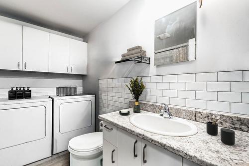 Salle de bains - 7-6396 Rue Villeneuve, Montréal (Montréal-Nord), QC - Indoor Photo Showing Laundry Room