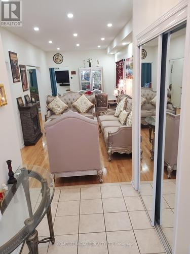 Main - 17 Portrush Trail, Brampton, ON - Indoor