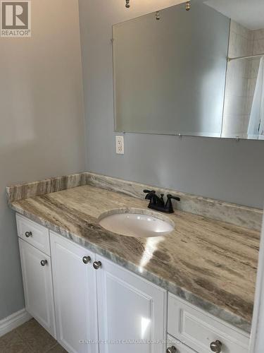 57 St Julien Street, London East (East M), ON - Indoor Photo Showing Bathroom