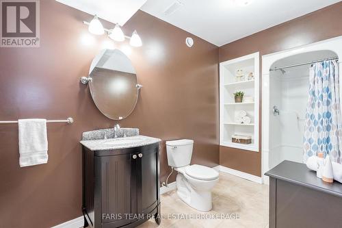 35 Parr Boulevard, Springwater, ON - Indoor Photo Showing Bathroom