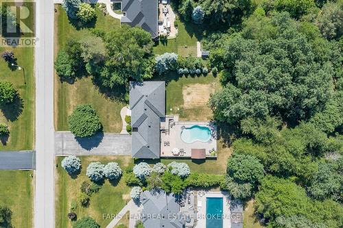 35 Parr Boulevard, Springwater, ON - Outdoor With In Ground Pool With View