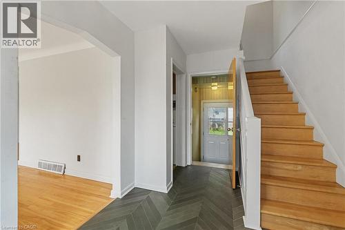 809 Smyth Road, Ottawa, ON - Indoor Photo Showing Other Room