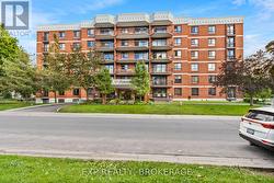 607 - 14 GREENVIEW DRIVE  Kingston (Central City West), ON K7M 7T5