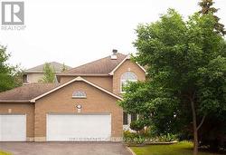 13 FAWN CRESCENT  Barrie, ON L4N 7Z5