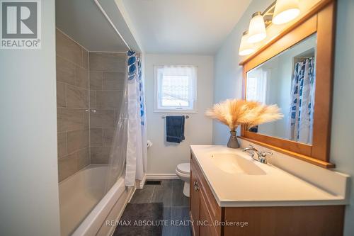 198 Hoylake Crescent, Ottawa, ON - Indoor Photo Showing Bathroom