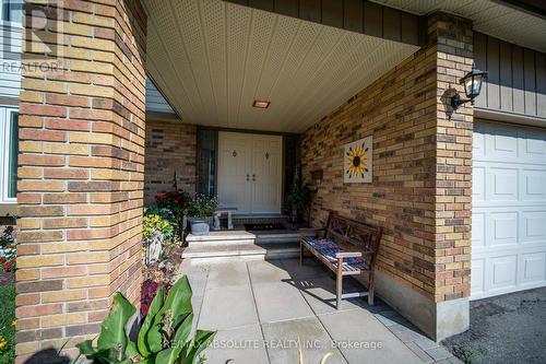 198 Hoylake Crescent, Ottawa, ON - Outdoor With Exterior