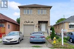 33 WANSTEAD AVENUE  Toronto, ON M1L 3L3