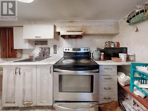 48 St Dunstan Drive, Toronto, ON - Indoor Photo Showing Kitchen