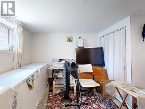 48 St Dunstan Drive, Toronto, ON - Indoor