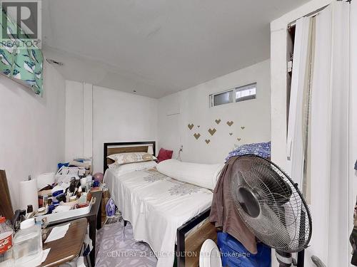 48 St Dunstan Drive, Toronto, ON - Indoor