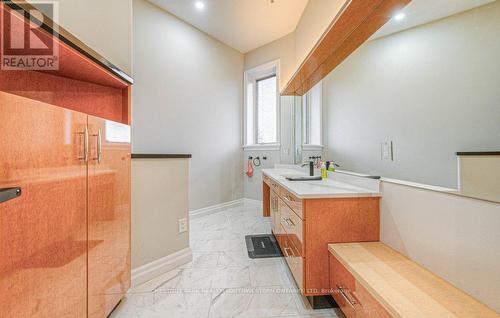 2930 Notre Dame Drive, Wilmot, ON - Indoor Photo Showing Bathroom