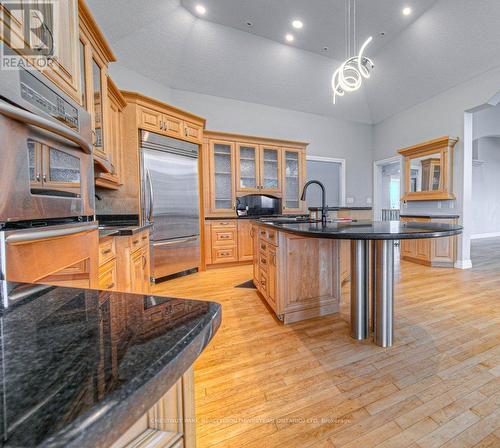 2930 Notre Dame Drive, Wilmot, ON - Indoor Photo Showing Kitchen
