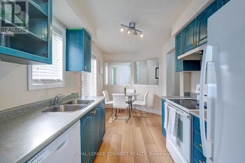 59 Bar Harbour Square, Toronto, ON - Indoor Photo Showing Kitchen With Double Sink