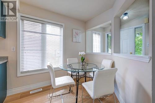 59 Bar Harbour Square, Toronto, ON - Indoor Photo Showing Dining Room