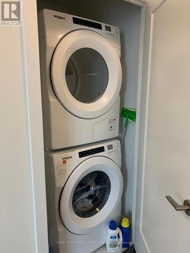 4035 - 5 Mabelle Avenue, Toronto, ON - Indoor Photo Showing Laundry Room