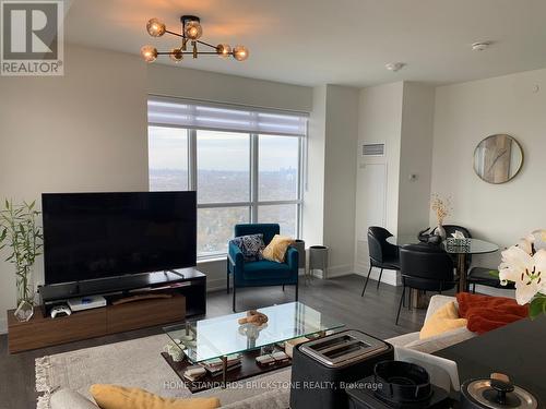 4035 - 5 Mabelle Avenue, Toronto, ON - Indoor Photo Showing Living Room