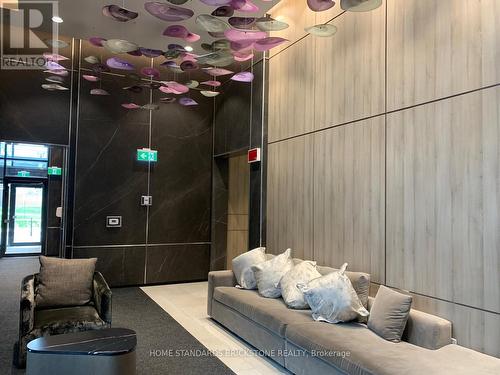 4035 - 5 Mabelle Avenue, Toronto, ON - Indoor Photo Showing Other Room