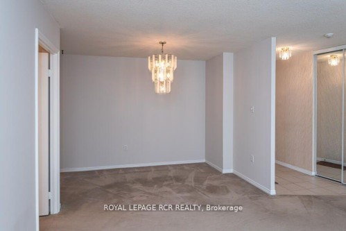 901-270 Davis Drive, Newmarket, ON - Indoor Photo Showing Other Room