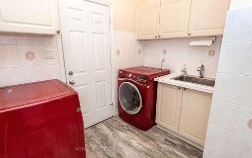5839 Fieldon Road, Mississauga, ON - Indoor Photo Showing Laundry Room