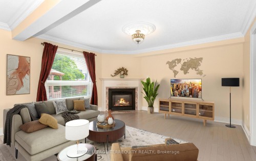 5839 Fieldon Road, Mississauga, ON - Indoor Photo Showing Living Room With Fireplace