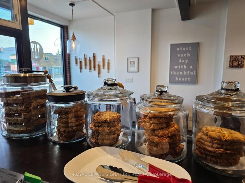 3469 Lake Shore Boulevard W, Toronto, ON 