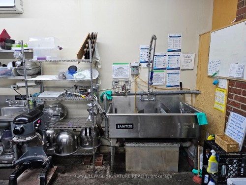 3469 Lake Shore Boulevard W, Toronto, ON 