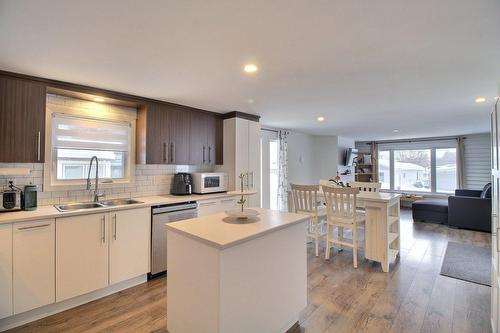 Overall view - 1683 Rue Bellevue, Val-D'Or, QC - Indoor Photo Showing Kitchen With Double Sink