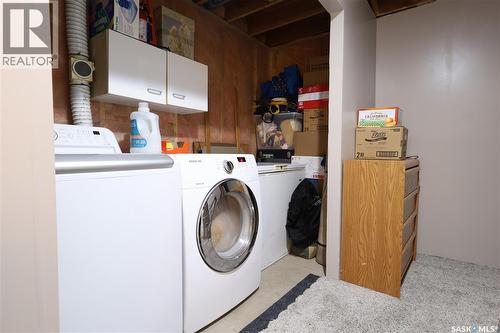 313 Centennial Boulevard, Warman, SK - Indoor Photo Showing Laundry Room