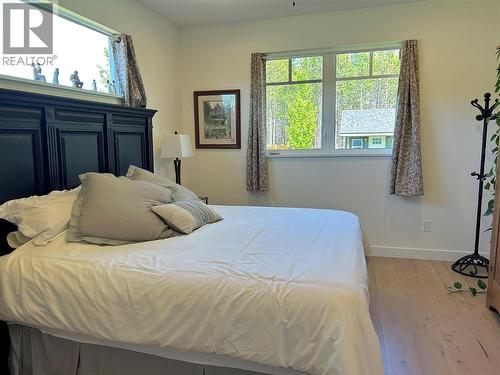518 Forest Crowne Drive, Kimberley, BC - Indoor Photo Showing Bedroom