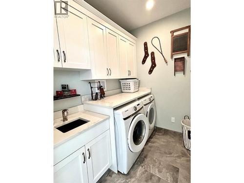 518 Forest Crowne Drive, Kimberley, BC - Indoor Photo Showing Laundry Room