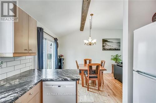 8 Beach Road, Haldimand, ON - Indoor Photo Showing Other Room