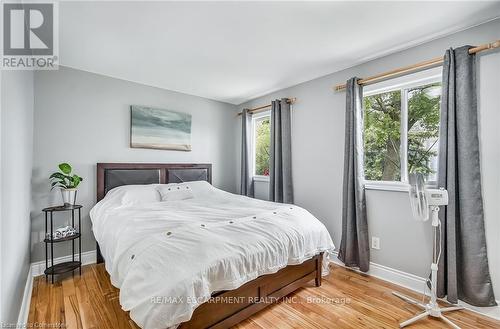 8 Beach Road, Haldimand, ON - Indoor Photo Showing Bedroom