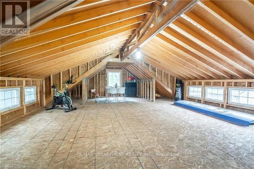8 Beach Road, Haldimand, ON - Indoor Photo Showing Other Room