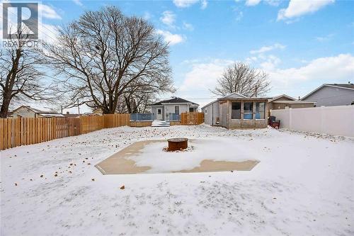 460 Ontario Street, Warwick-Watford, ON - Outdoor