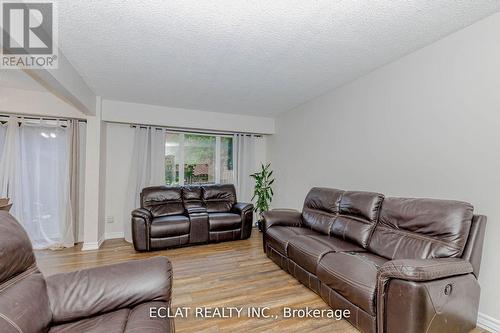 91 - 91 Baronwood Court, Brampton, ON - Indoor Photo Showing Living Room