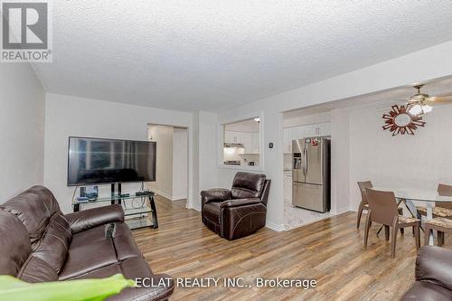 91 - 91 Baronwood Court, Brampton, ON - Indoor Photo Showing Living Room