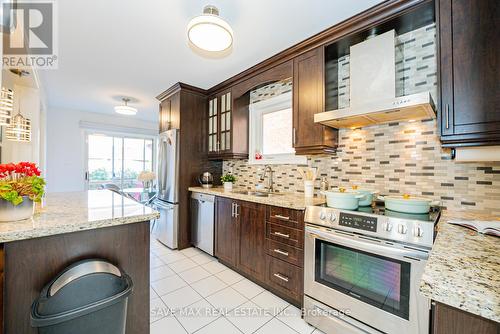 3645 Indigo Crescent, Mississauga, ON - Indoor Photo Showing Kitchen With Stainless Steel Kitchen With Upgraded Kitchen