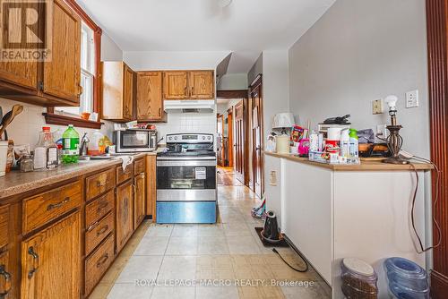 193 Edgemont Street S, Hamilton, ON - Indoor Photo Showing Kitchen
