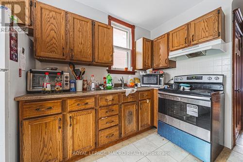 193 Edgemont Street S, Hamilton, ON - Indoor Photo Showing Kitchen