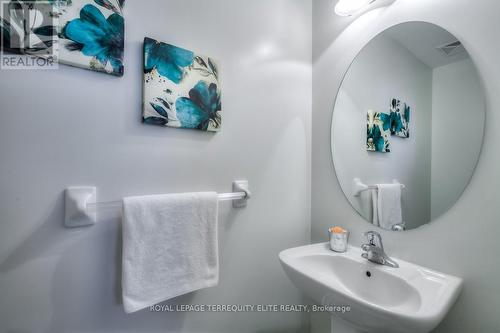15 - 39 Drewry Avenue, Toronto, ON - Indoor Photo Showing Bathroom