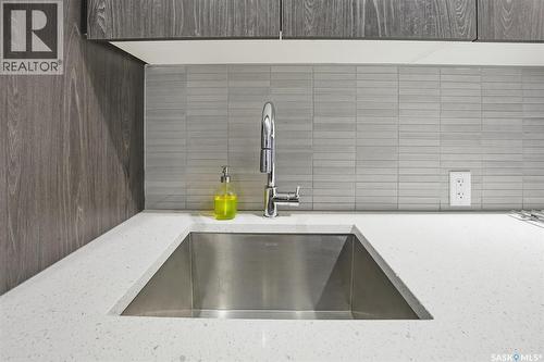 504 490 2Nd Avenue S, Saskatoon, SK - Indoor Photo Showing Kitchen