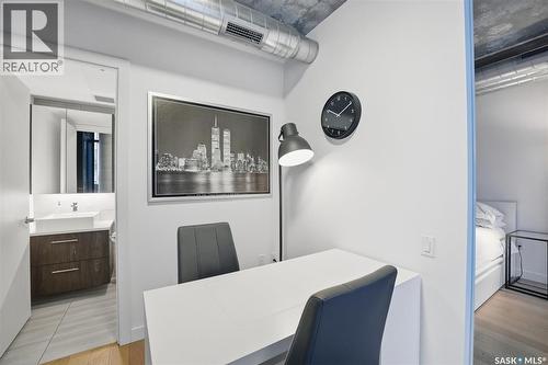 504 490 2Nd Avenue S, Saskatoon, SK - Indoor