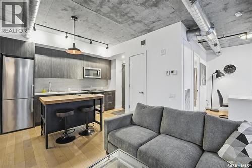 504 490 2Nd Avenue S, Saskatoon, SK - Indoor