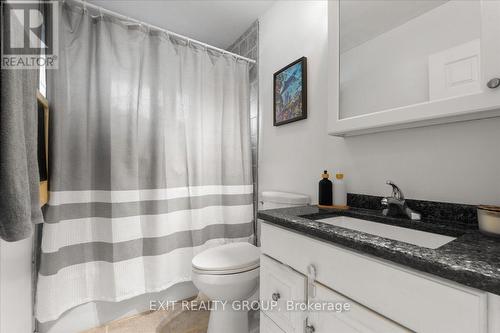 29 Barry Road, Quinte West (Murray Ward), ON - Indoor Photo Showing Bathroom